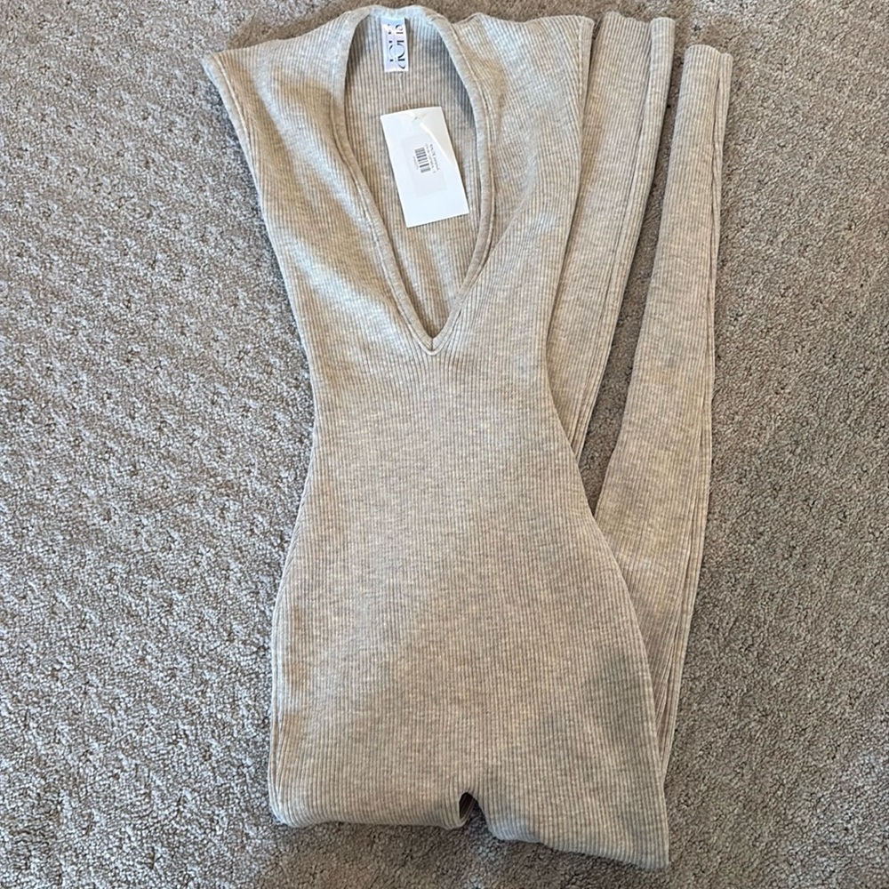 Twenty Four Shop sleeveless v neck  jumpsuit NWT